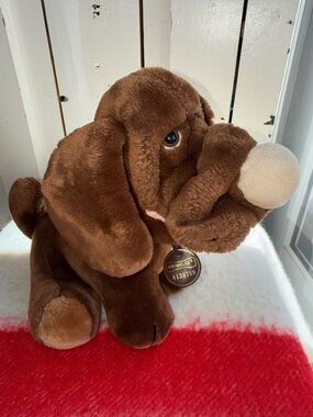 Wrinkles Heritage Collection vintage Ganz Bros plush dog from 1984.
